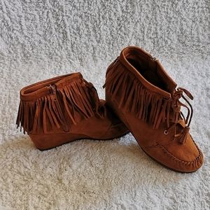 Fashion Boots Wedges, Size 8.5, Cognac